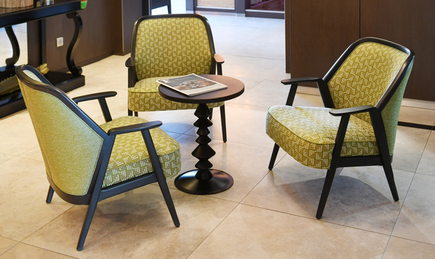 Furniture of the Saint-Jacques Relais Hotel in Coings 02